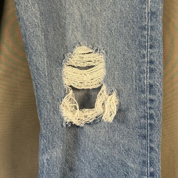 Levi's 501 Straight Leg Button Fly Jeans Blue Medium Wash Denim Destroyed - Picture 2 of 14